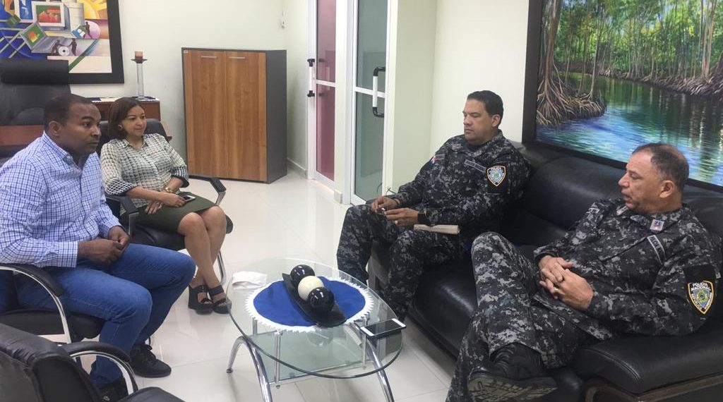 Director UASD – Centro San Juan y Director Regional de la Policía sostienen encuentro; buscan mejorar servicios