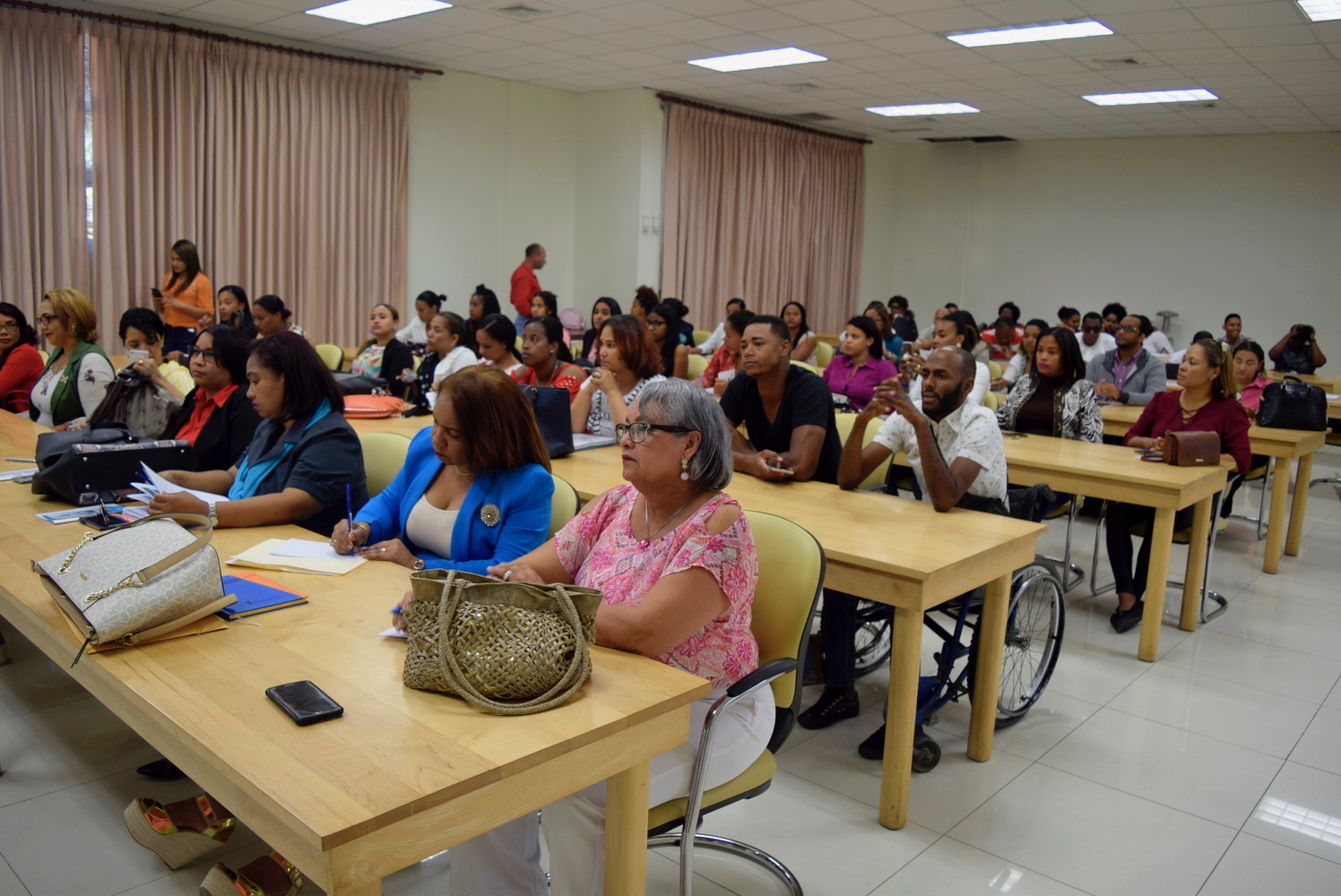 Realizan taller seguimiento Proyecto de Fortalecimiento Organizaciones de Personas Con Discapacidad, UASD Centro San Juan