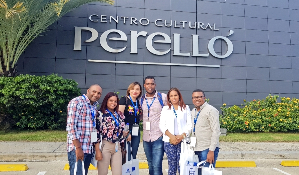 Estudiantes de término de comunicación social de UASD Centro San Juan participan en taller «Periodismo y Migración»