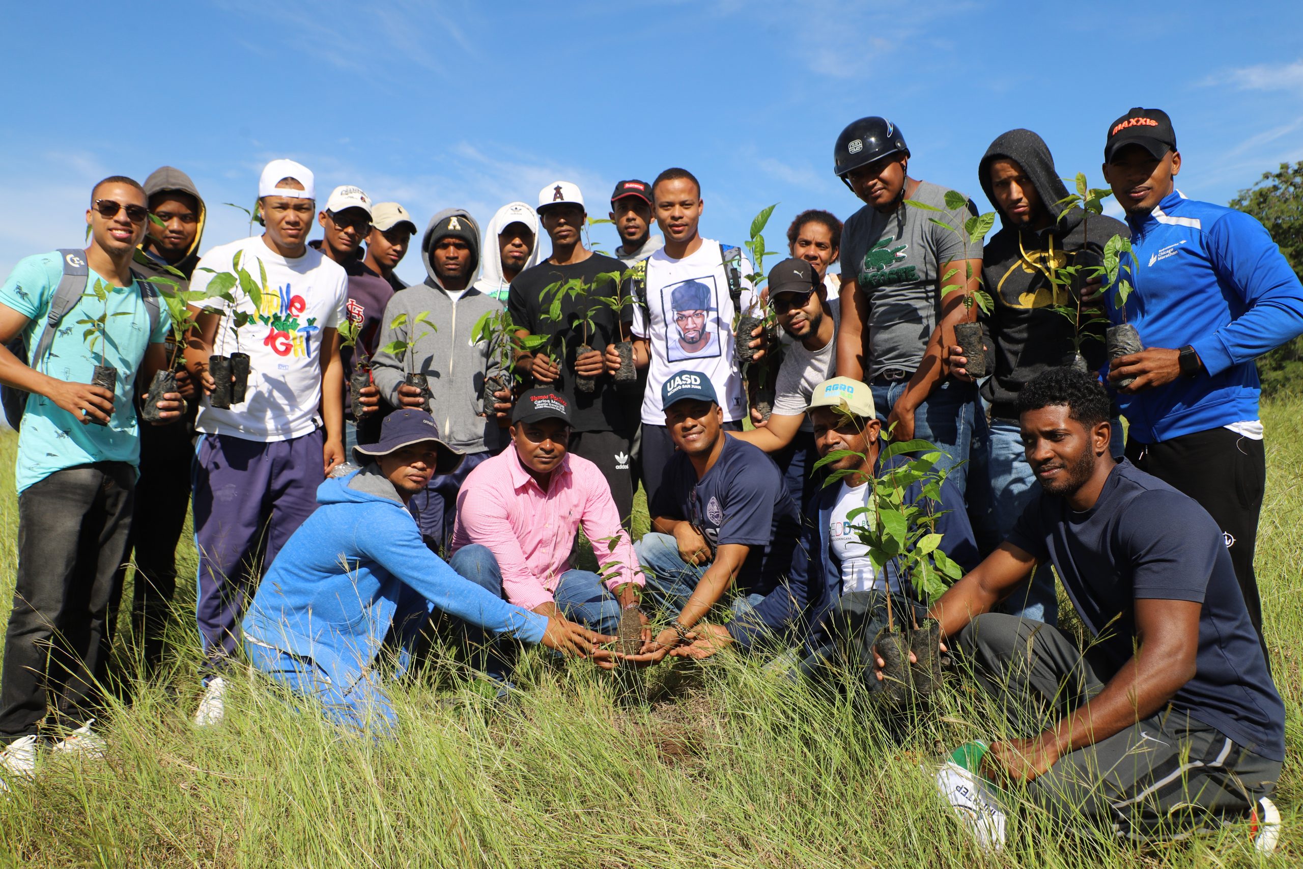 UASD San Juan participa en jornada de reforestación