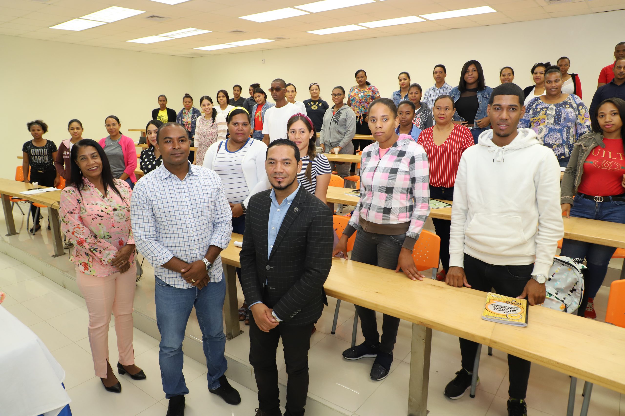 UASD Recinto San Juan imparte curso “Elementos Introductorios de la Investigación”