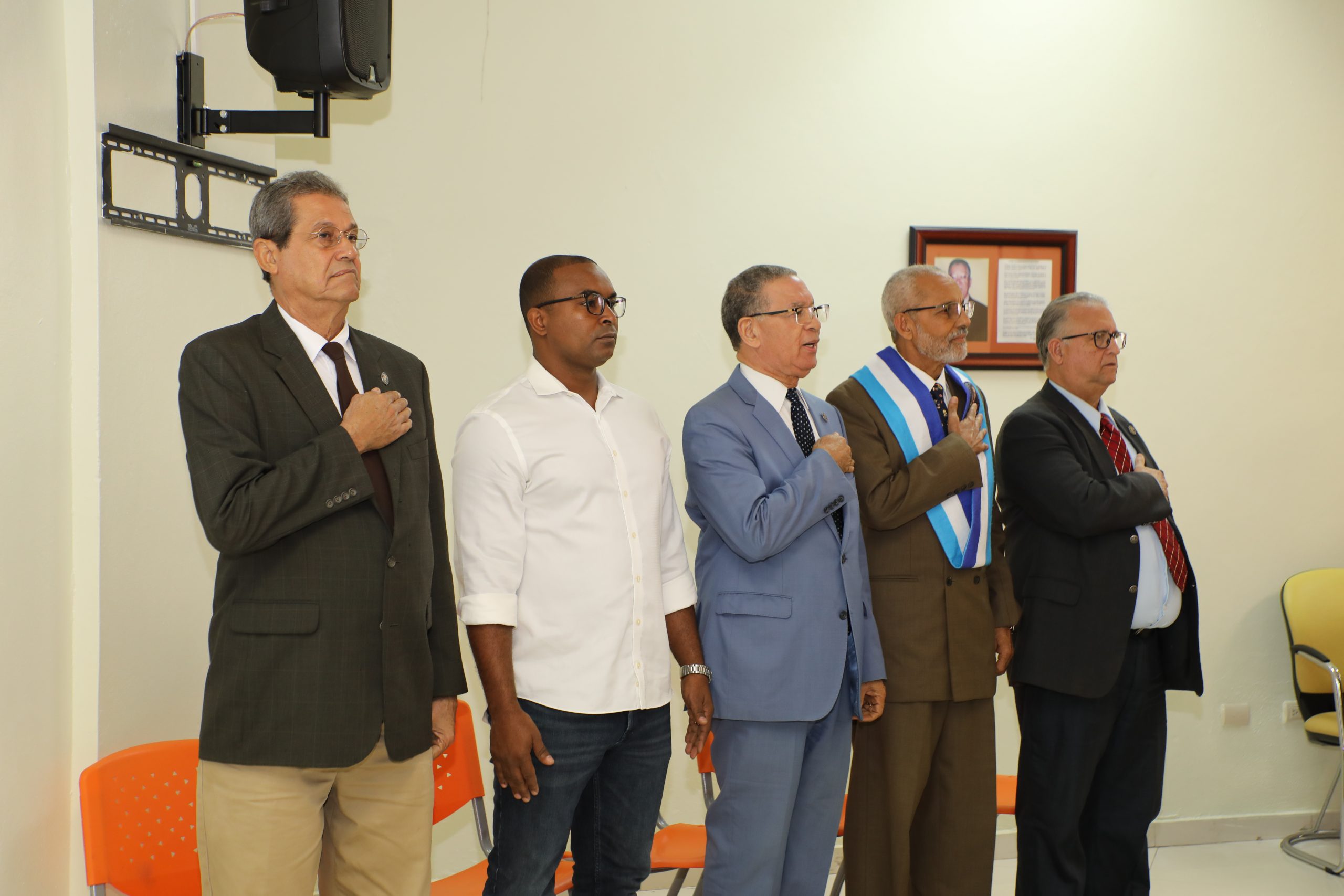Acto de conferencia y juramentación de nuevos miembros del centro duartiano de San Juan