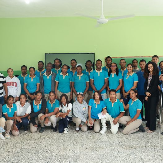 UASD Recinto San Juan lleva Charla de Sensibilización sobre Discapacidad al Liceo de Hato del Padre